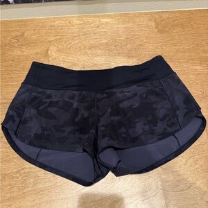 Lululemon Black Camo Women's Shorts, size 6